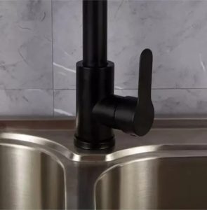Llave Monomando Extensible Lavaplatos Negro - Imagen 5